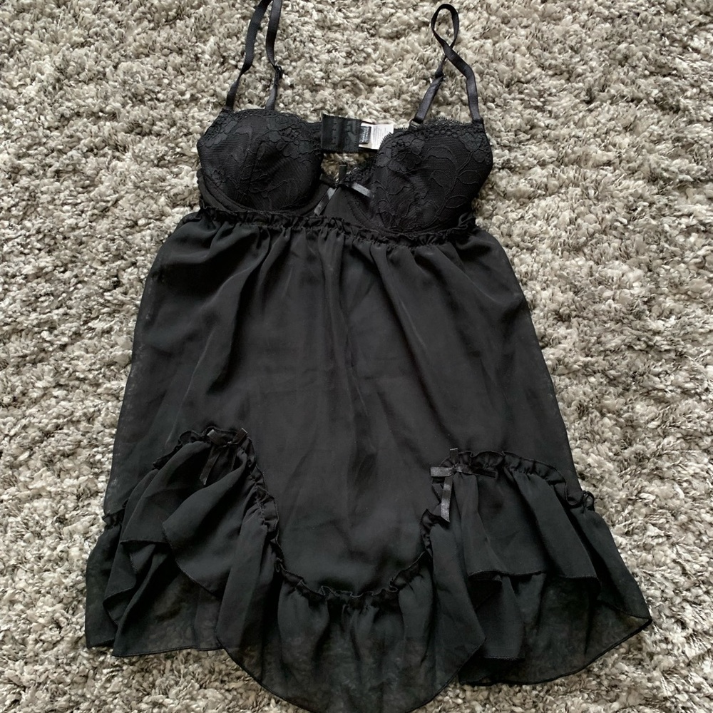 Women’s black baby doll sleepwear